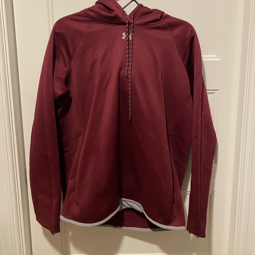 Under Armour hoodie, Size: L, great condition, Color: maroon